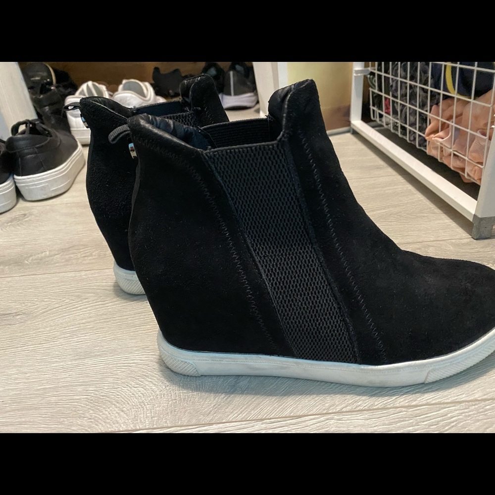 Sneaker wedges